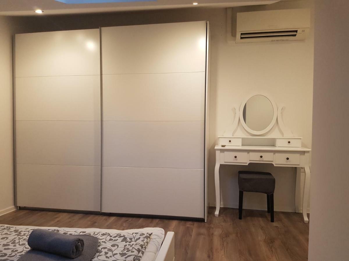 Apartment Ida Koper Exteriör bild
